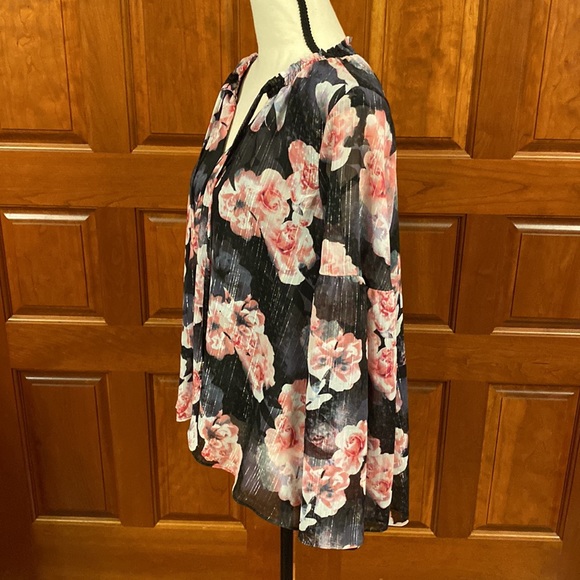 Jennifer Lopez Blouse - Picture 3 of 6